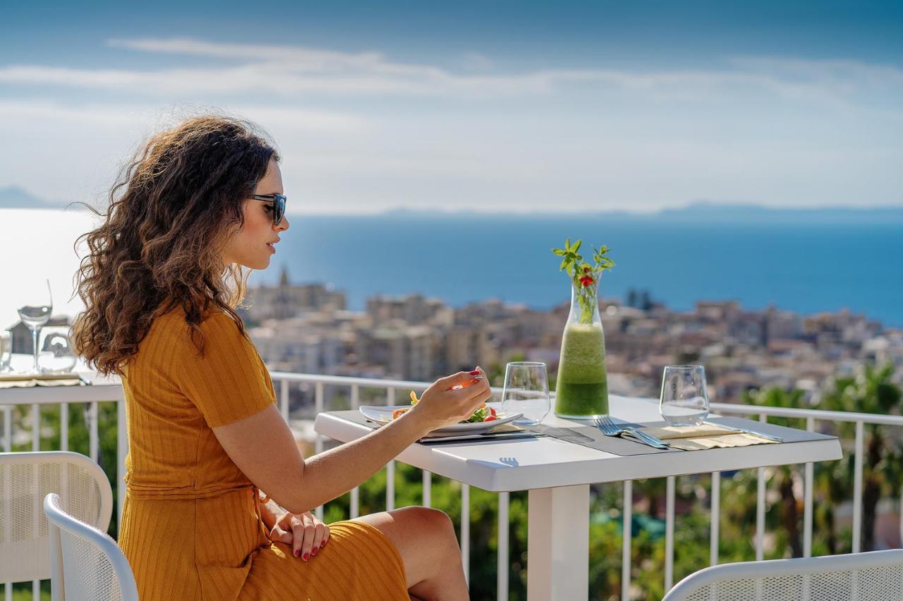 Domo 20 Hotel & Rooftop Vico Equense Esterno foto