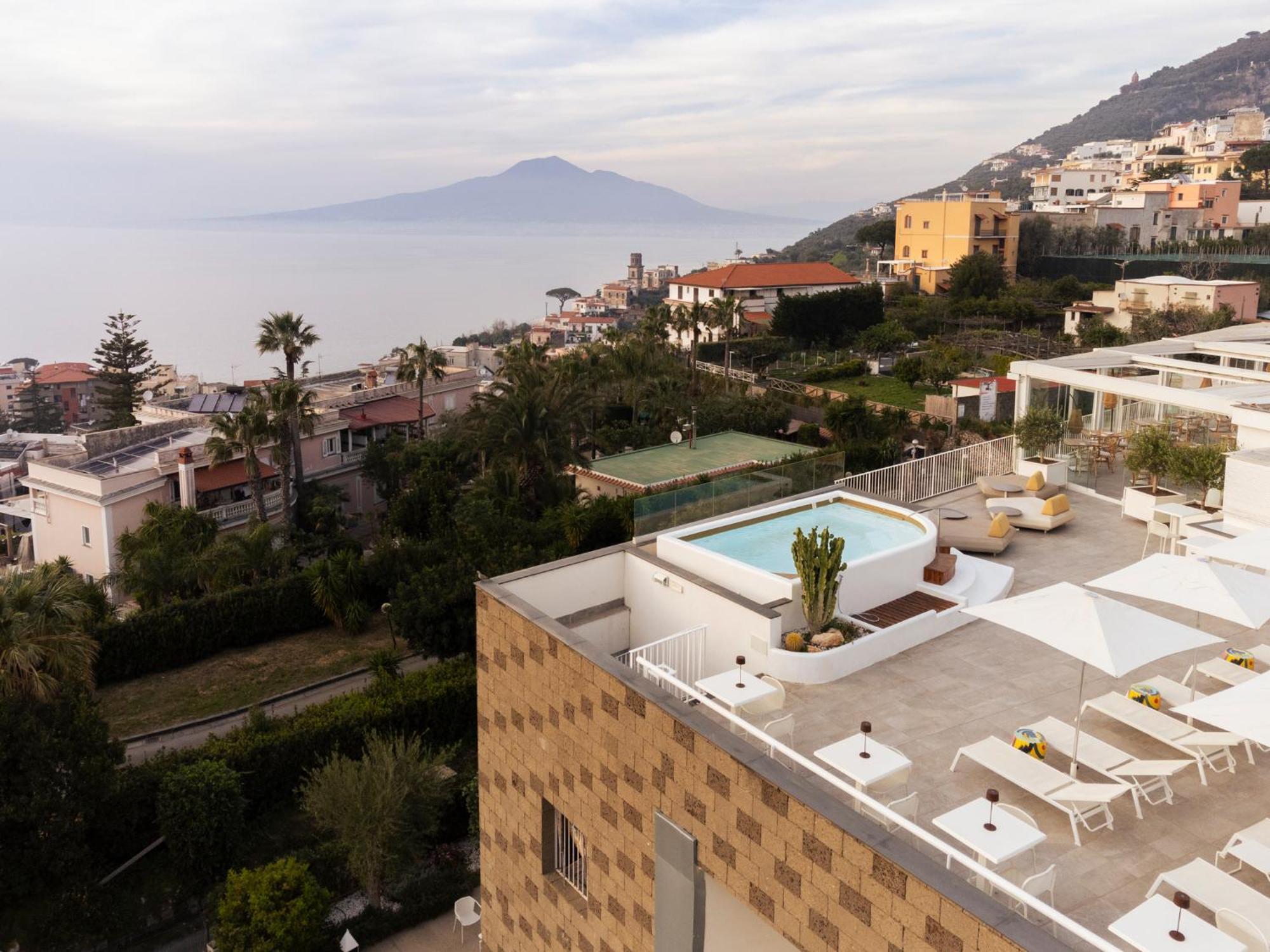 Domo 20 Hotel & Rooftop Vico Equense Esterno foto